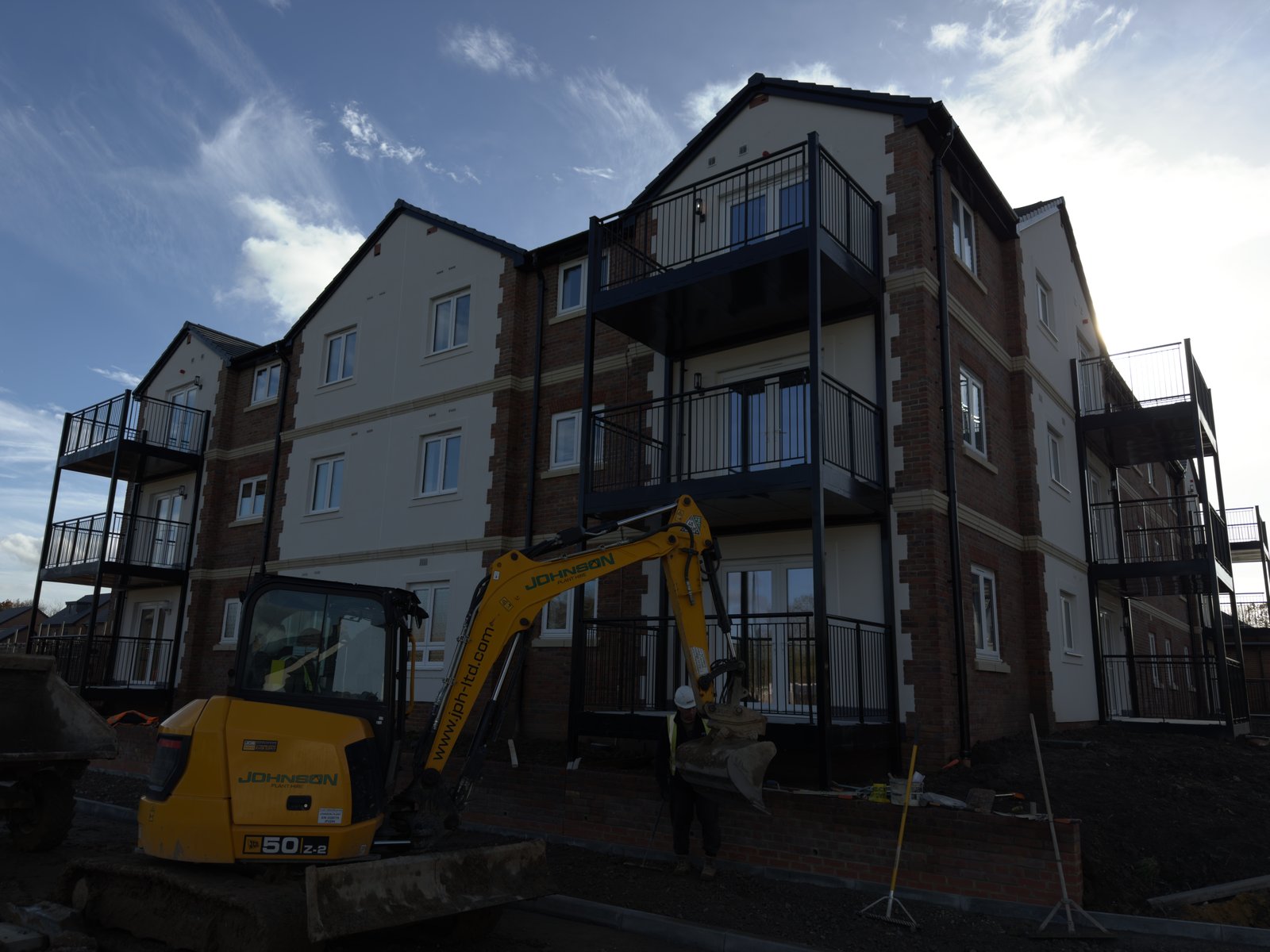 Monocouche spray render project by Namis Facades in Aldershot