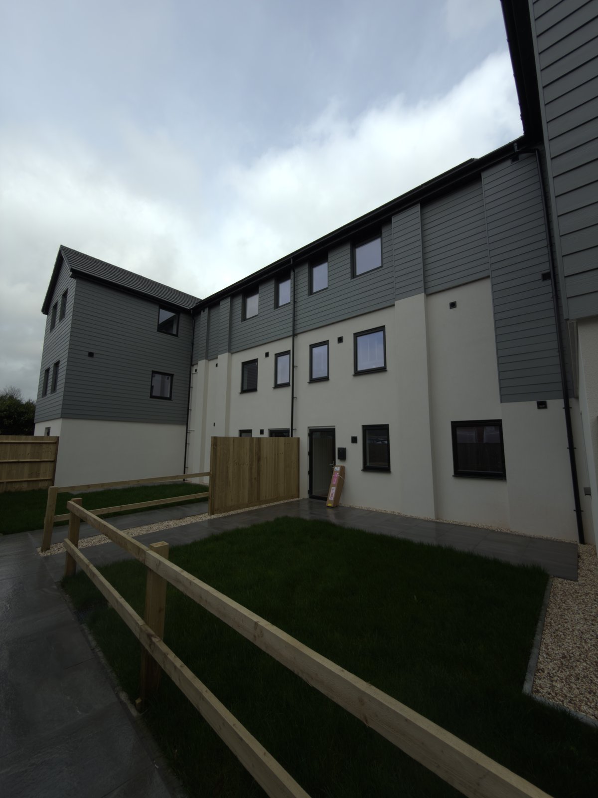 Monocouche spray render project by Namis Facades in Basingstoke