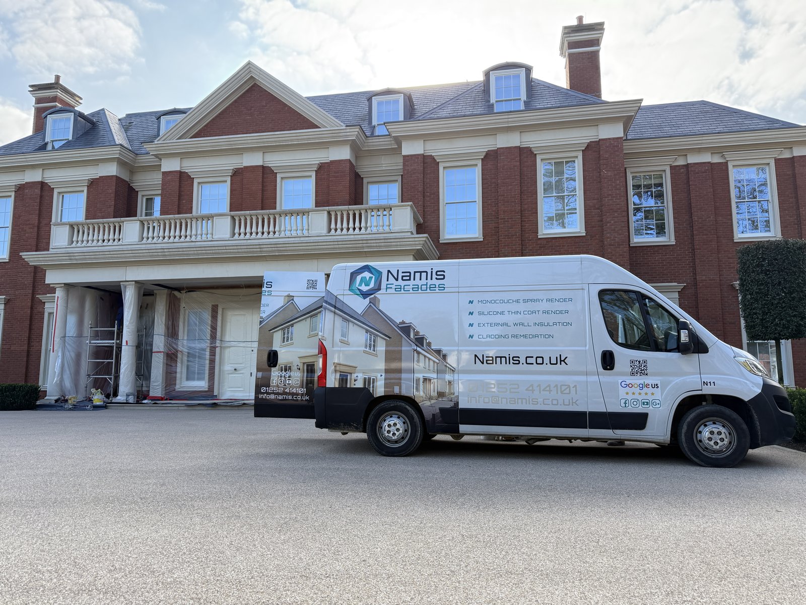 Silicone thin-coat render project by Namis Facades in Bracknell